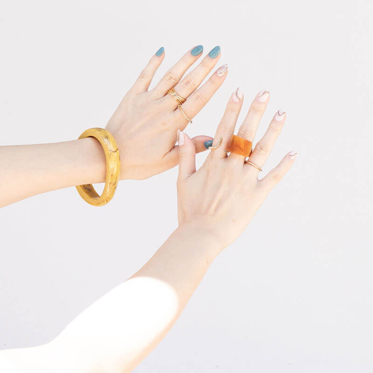 【ネコポス便】　マーブルレジンバングル（0352）