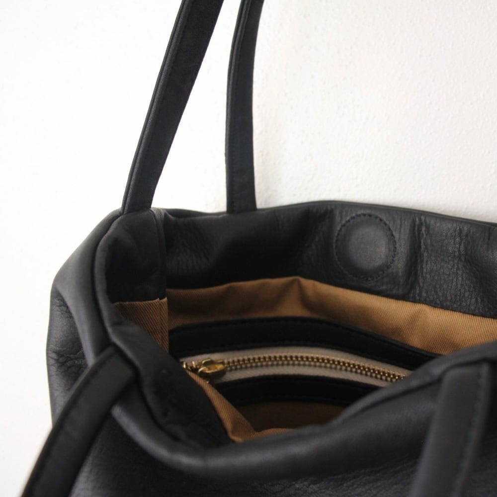 Ampersand 2way WP leather tote bag M（2ウェイ防水レザートート