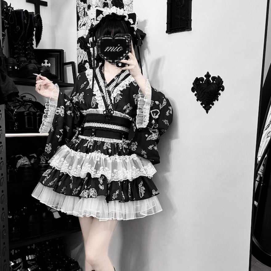 和ゴシック セットアップ 着物袖トップス×フリルミニスカート｜WithU