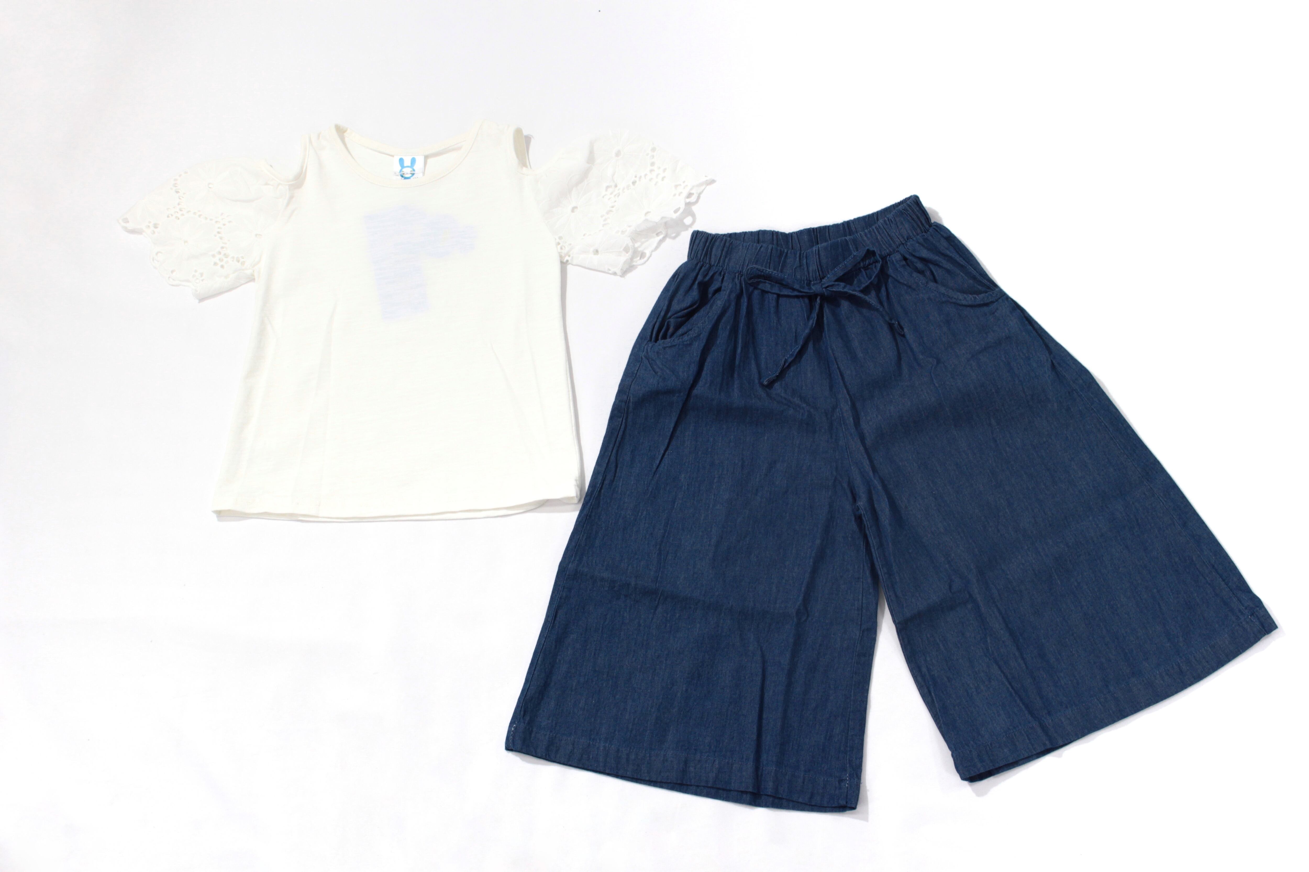 肩出しトップスセットアップ