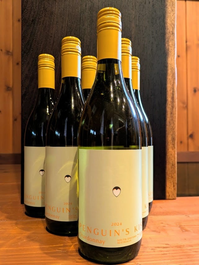 ペンギンズ キッス シャルドネ | Wine Shop May Shiraz