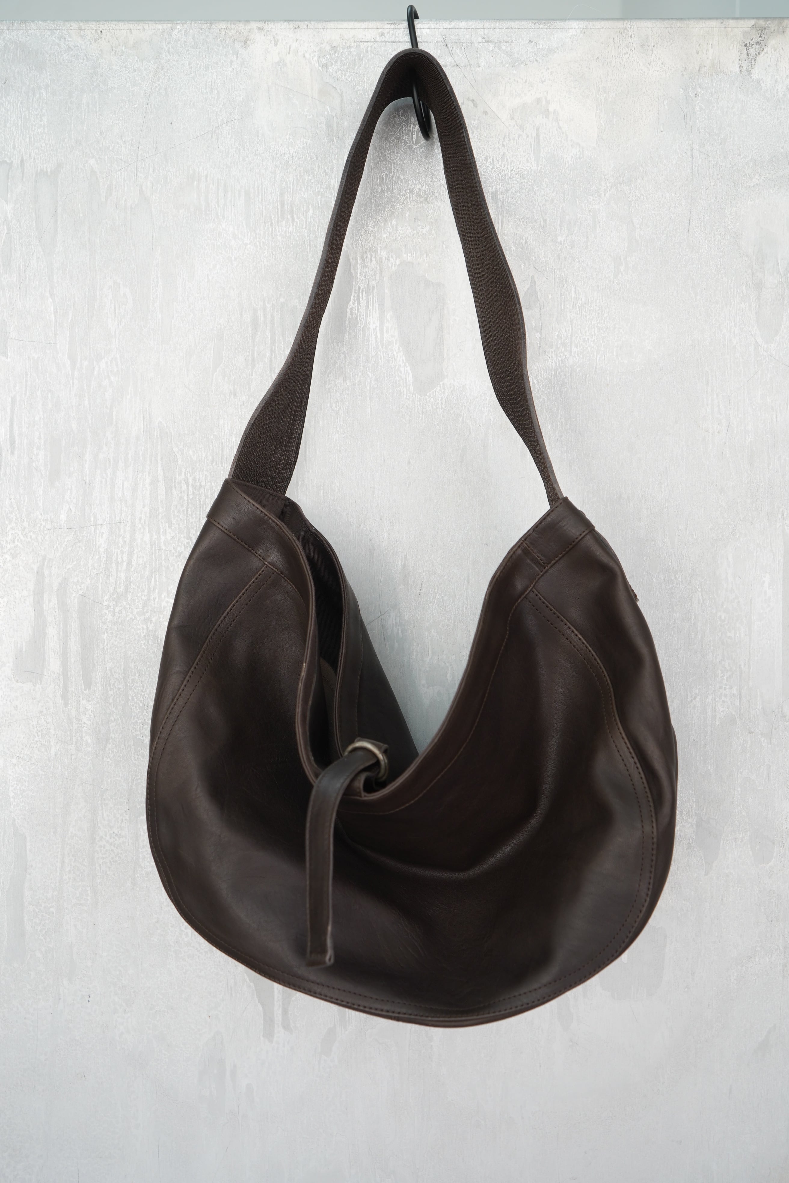 T.T / LOT.018 NEWSBOY BAG SMALL(BLACK) | LiNN