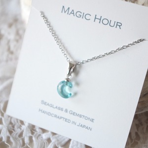 Crescent Moon │ シーグラスカービングのペンダント