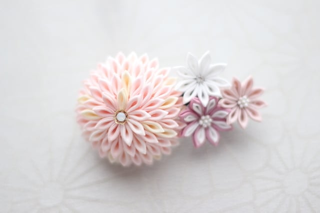 つまみ細工 ミニバレッタ