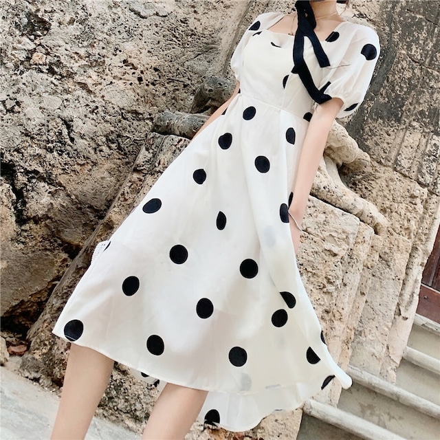 水玉ワンピース ドットワンピース スクエアネック バックシャン パフスリーブ ポルカドット レトロ ガーリー 大人可愛い ハイウエスト 春夏 Choco Chaco 水玉ワンピース ドットワンピース スクエアネック バックシャン パフスリーブ ポルカドット レトロ ガーリー 大人可愛い ハイウエスト 春夏 Choco Chaco