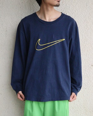 90's NIKE long sleeve tee.