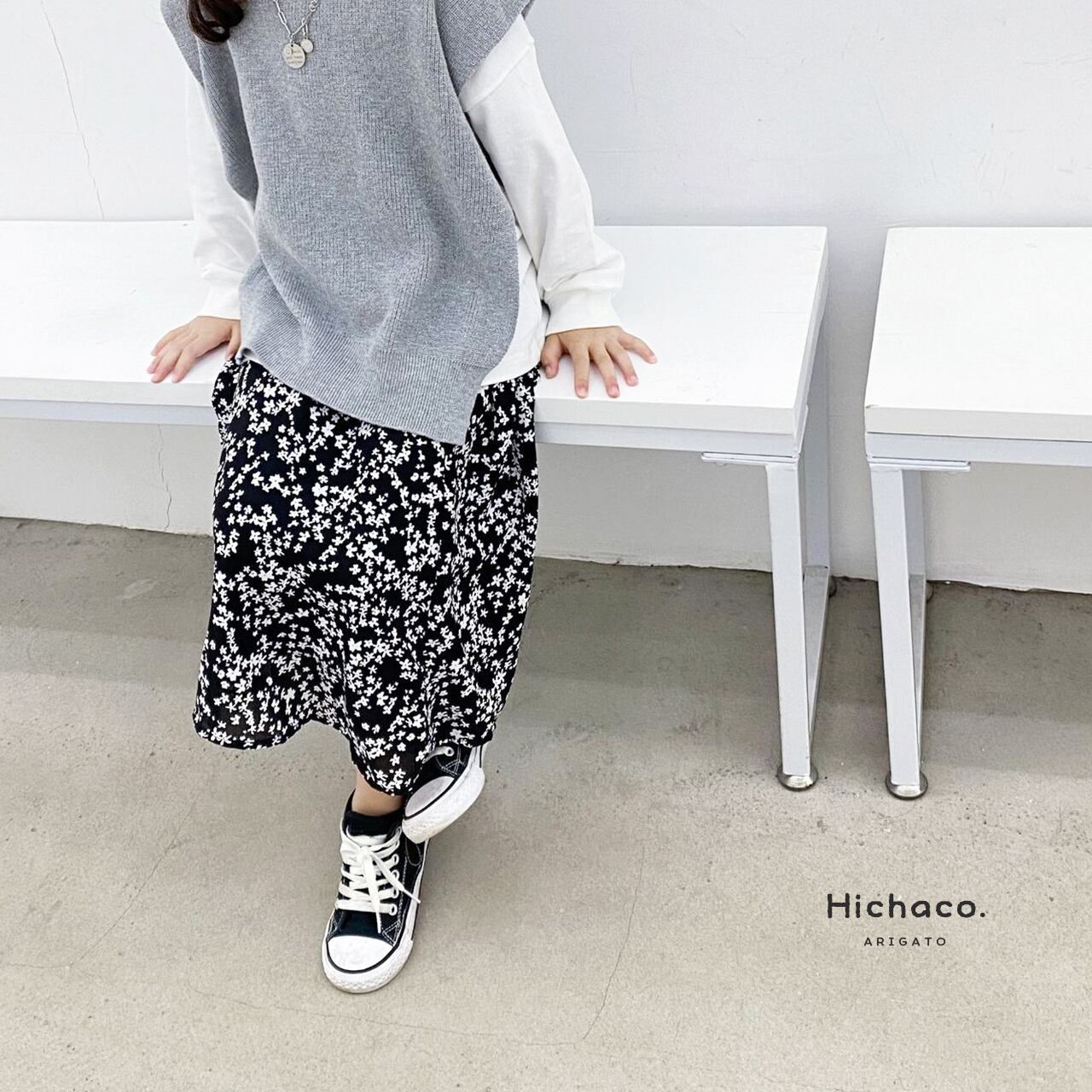 ブラック花柄スカート Hichaco