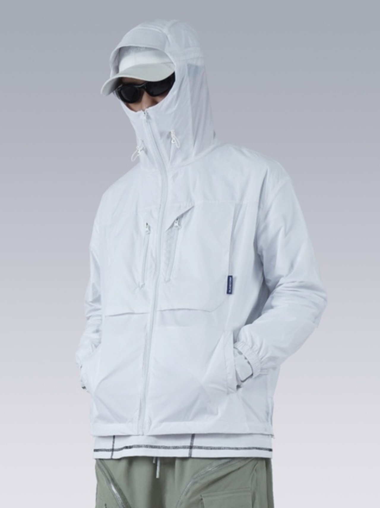 SILENSTORM ライトウェイトウィンドブレーカー