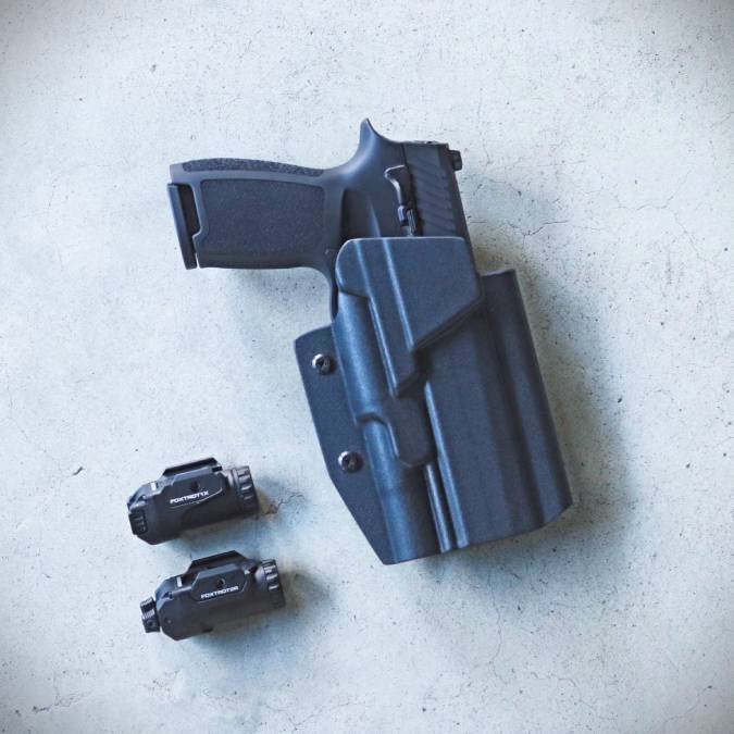 六七五 Sig P320 M17 Foxtrot 1X 2R ライト 専用 カイデックス