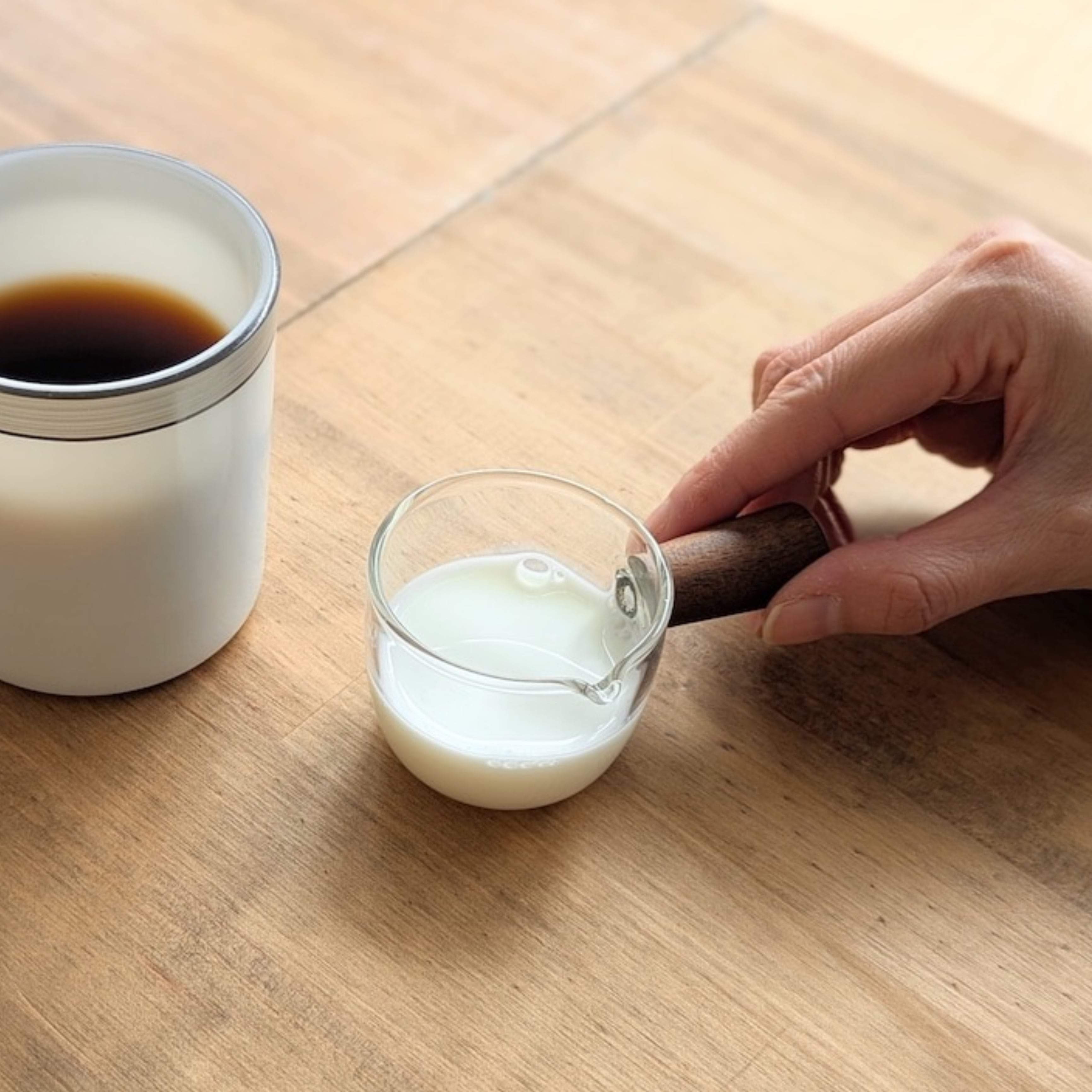 TOSSDICE ボロシリケイトガラス ハンドピッチャー | Zakka so-la