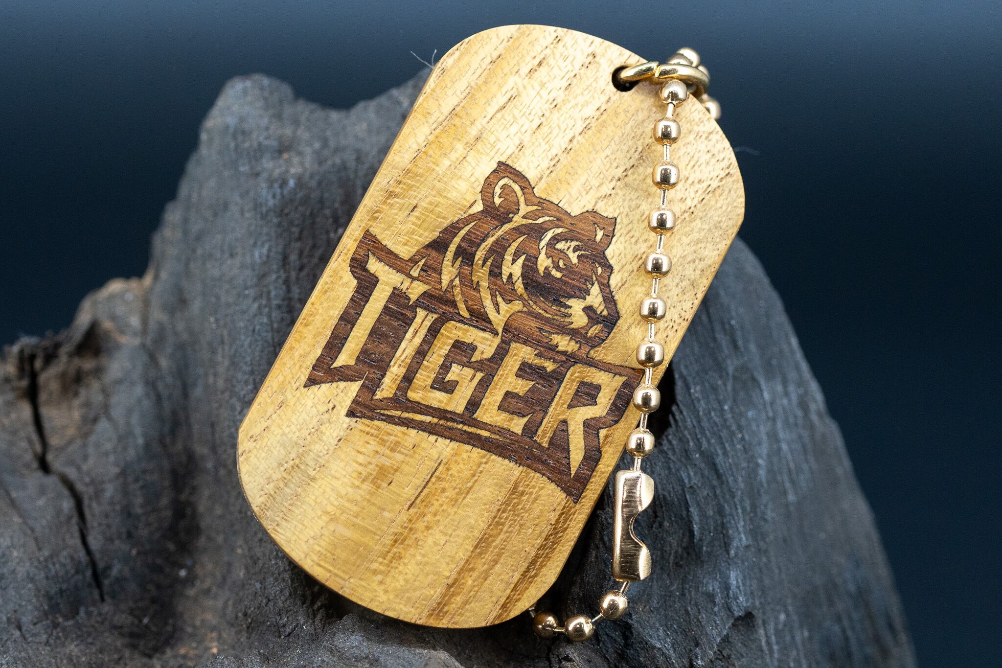 【黄金の木】御蔵島 金桑 ドッグタグ 象嵌 TIGER