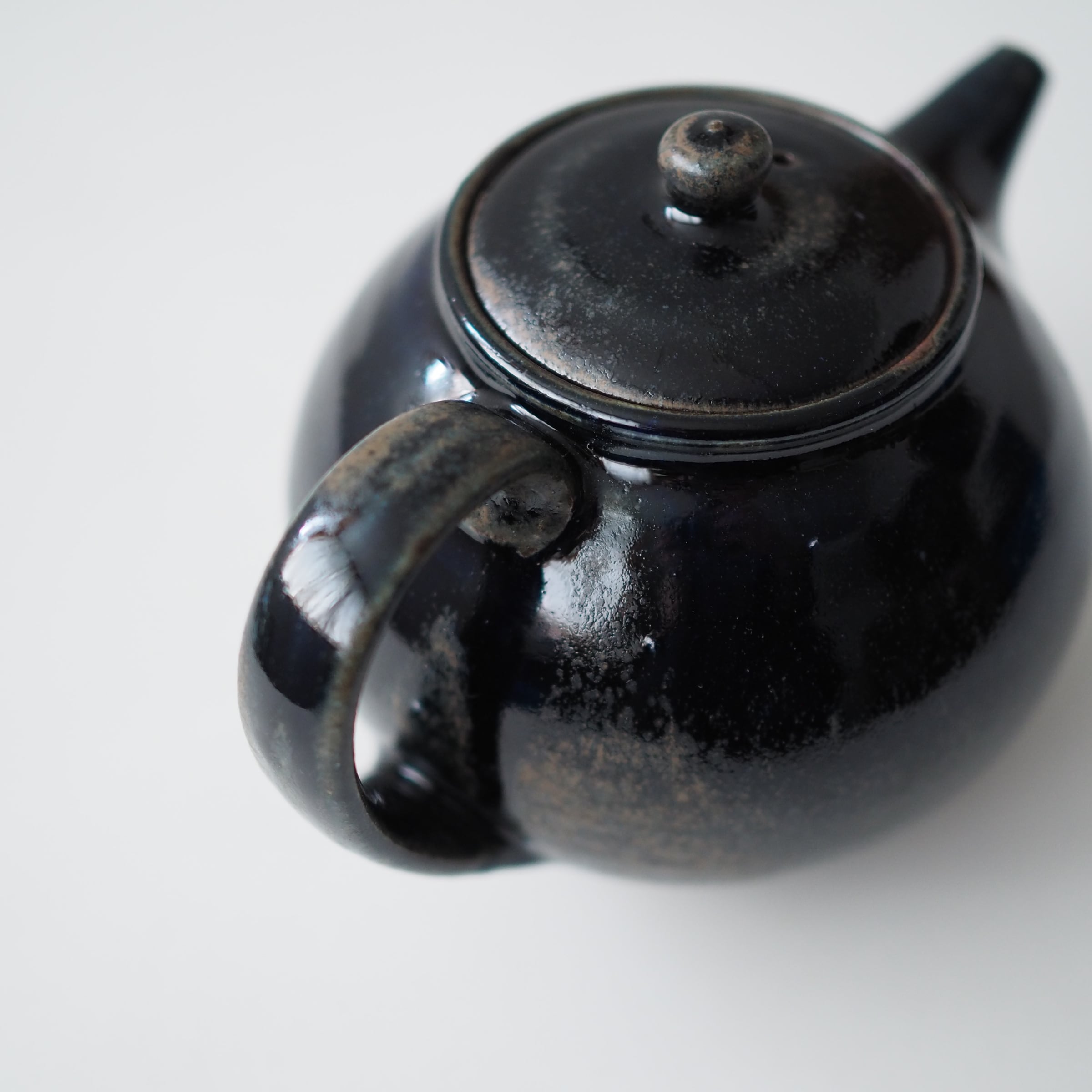 田谷直子 ポット(灰釉・はちみつ・黒ルリ) | H.works