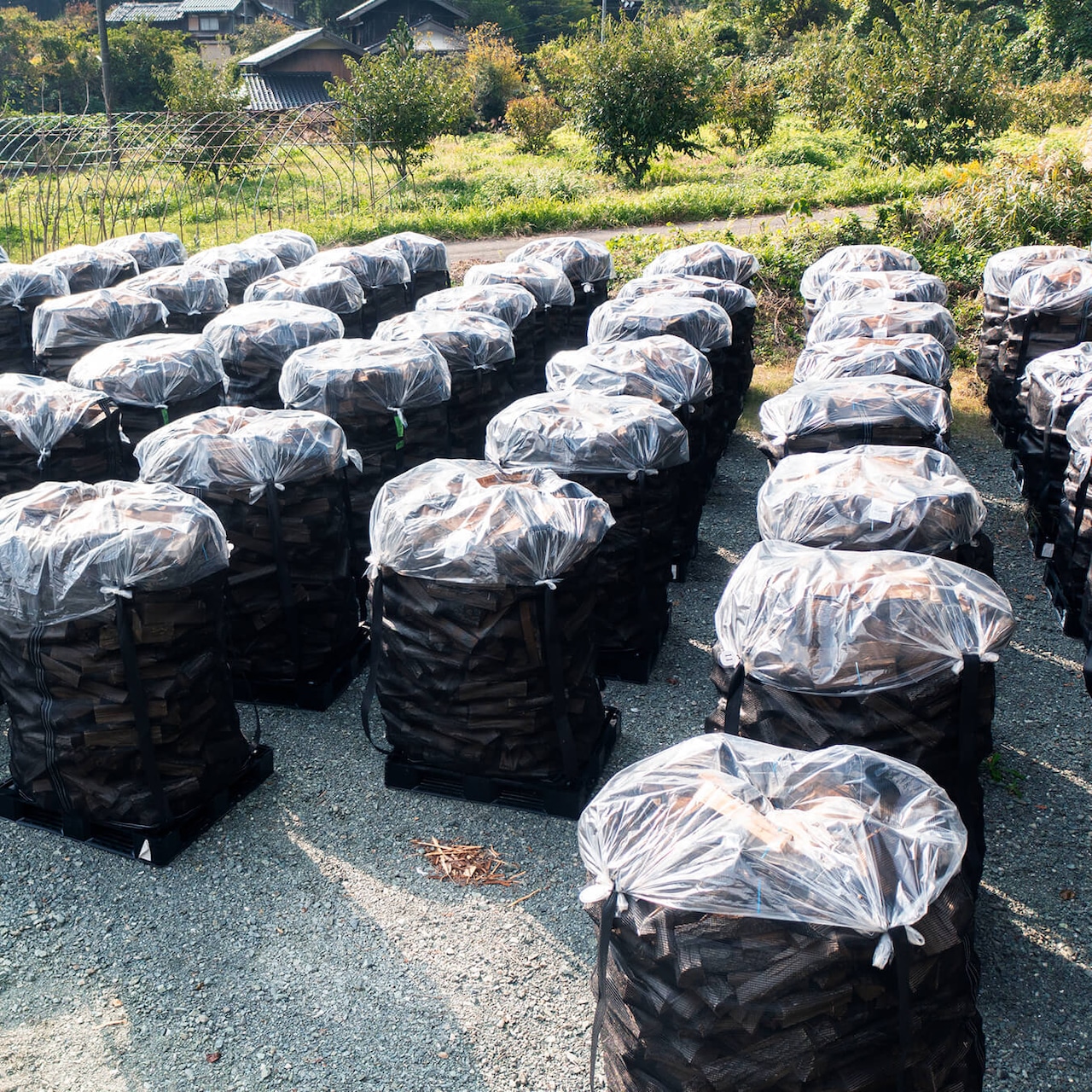 ［大量注文：320kg］広葉樹のコロ薪（30cm以下：大割り・中割り）※含水率20％以下 - 10