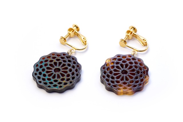 菊花模様・小輪 イヤリング／ピアス