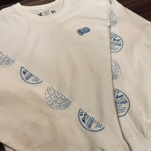 BLUCO PRINT L/S TEE -OLD LOGO- ホワイト／ブルー