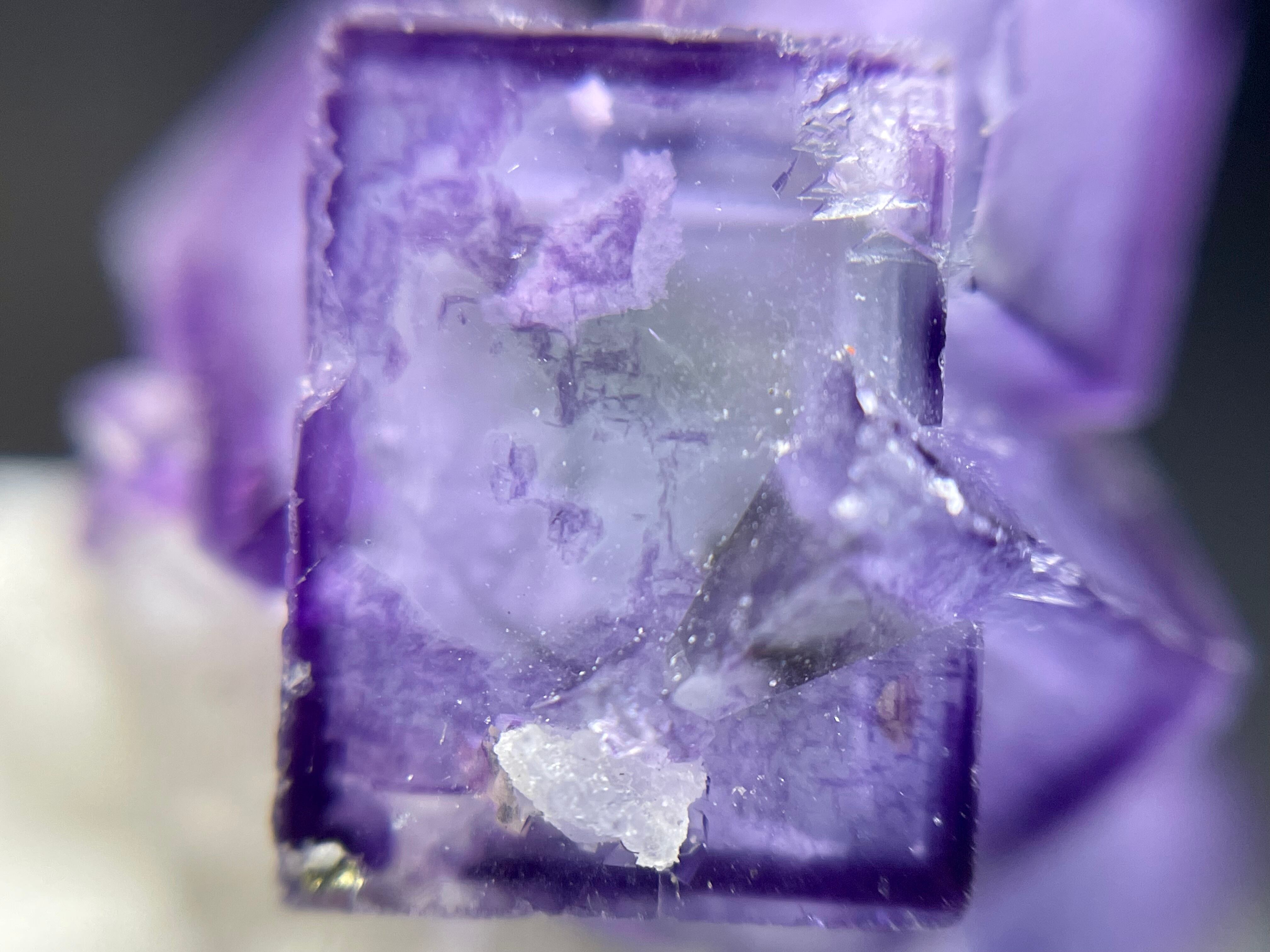 ヤオガンシャン☆ひたすらデカい。ゾーニングが綺麗なフローライトです