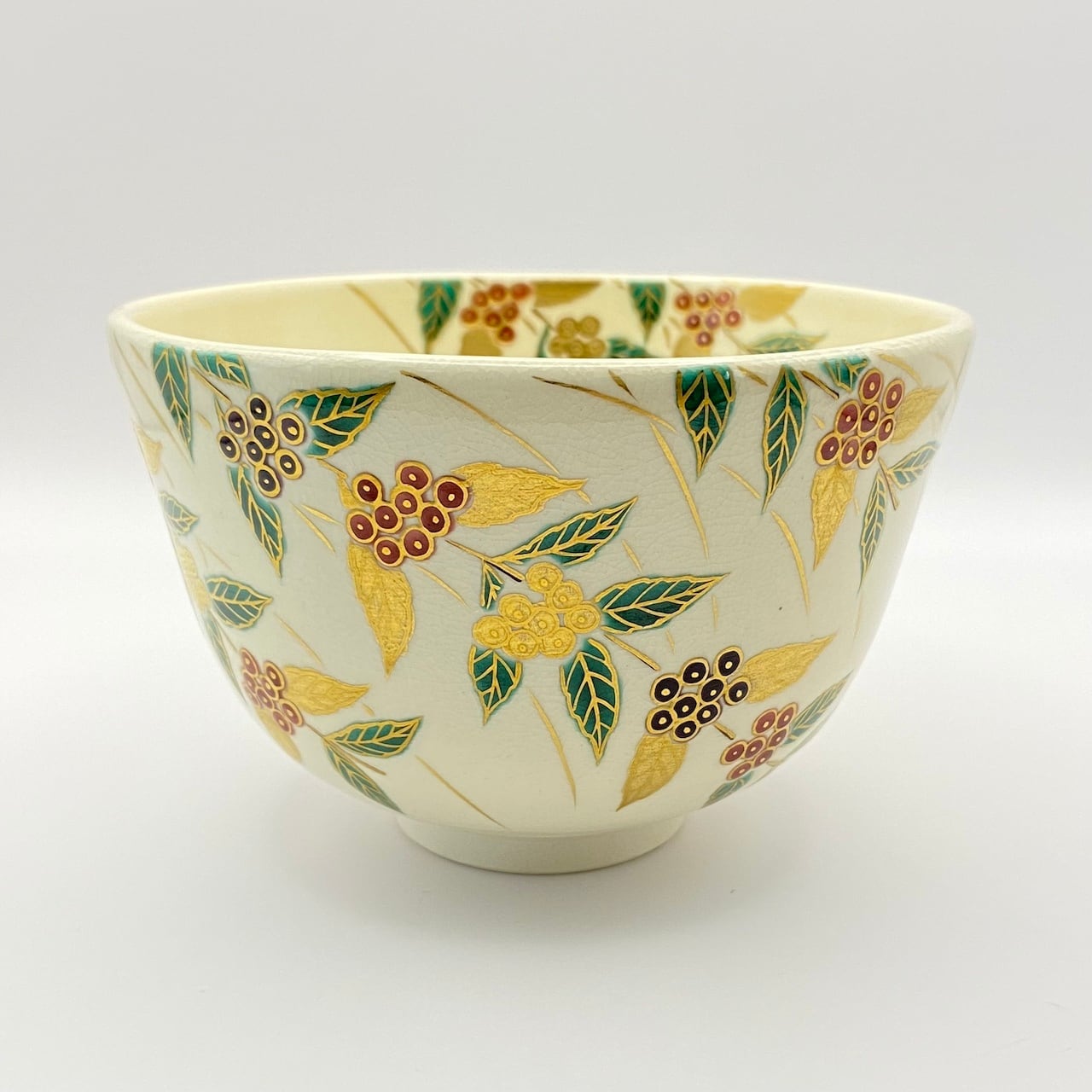 究極の美◼️蔵から吸い込まれる様な美しい白い抹茶茶碗が出てきました。茶道具、花道具 美品 陶芸 茶道具 抹茶碗 茶 碗 白色に入った模様が美しい 茶道