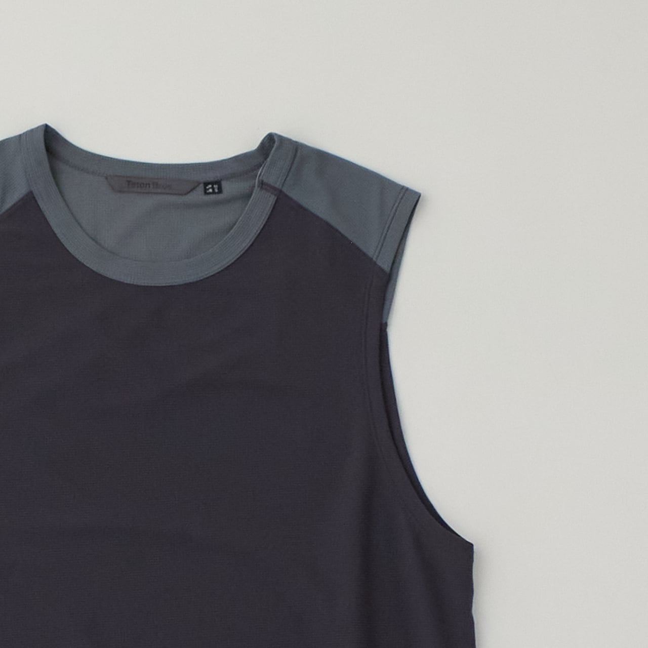 Teton Bros ティートンブロス ELV1000 Non Sleeve (Men) Gunmetal x Teton Bros ティートンブロス ELV1000 Non Sleeve (Men) Gunmetal x