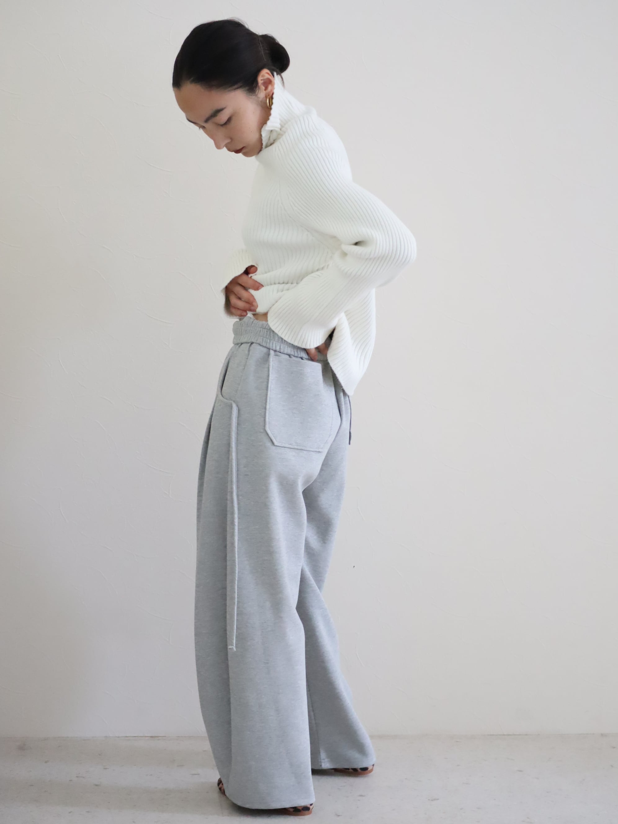 curvy sweat pants | HAILEE