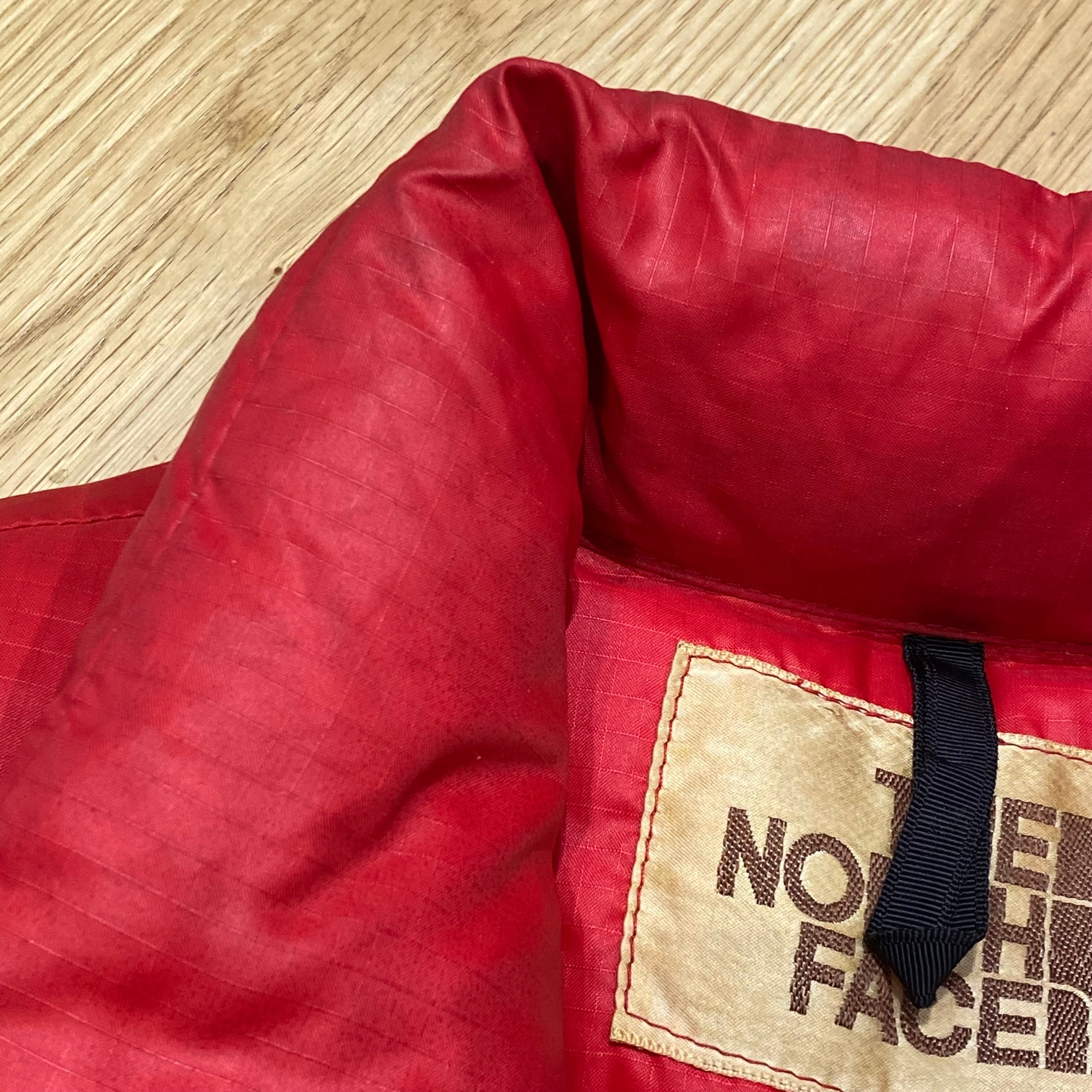 Supreme ノースフェイスコラボ　ダウンベスト　S Supreme（ダウンベスト）のフリマアイテム一覧