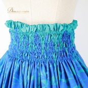 フラダンス 衣装 パウスカート ブルー系 ハイビスカス柄 モンステラ柄 ハワイアンプリント アロハ フラ ダンス レッスン 練習 水色 青 さわやか かわいい おしゃれ 上品 シングル スカート 軽やか ふんわり ハワイアン ハワイ アロハシャツ かわいいドレス おしゃれコーデ ふんわりスカート