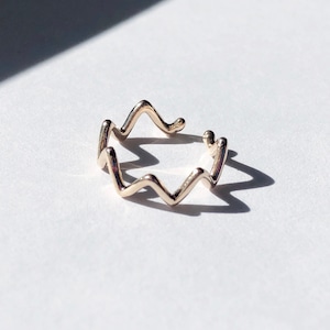 K10YG Zig-zag Ear cuff