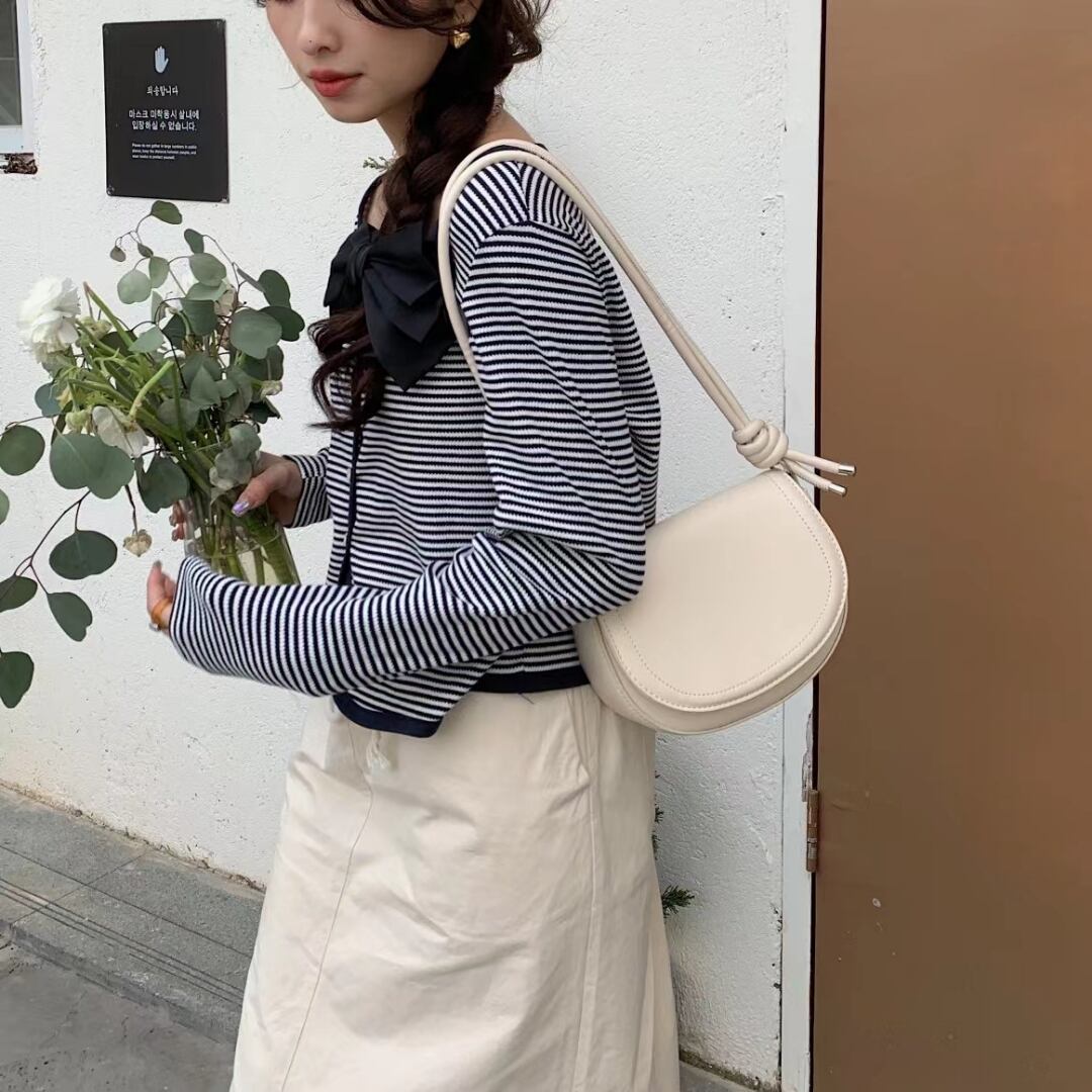 半円ショルダーバッグ　AS15-2144