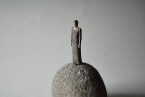 (088)  bronze figure-mini石台付_003