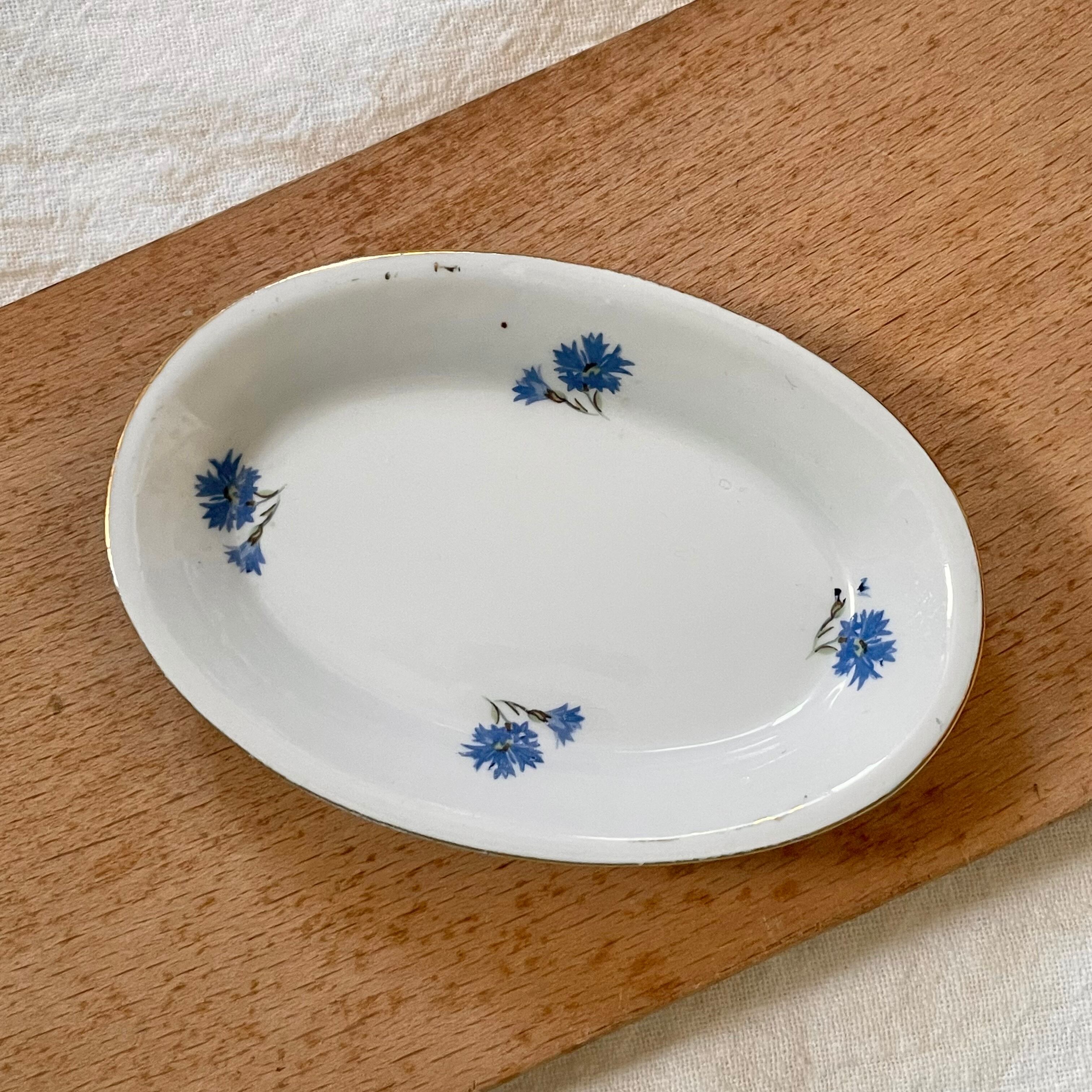 青い花のオーバルプレート