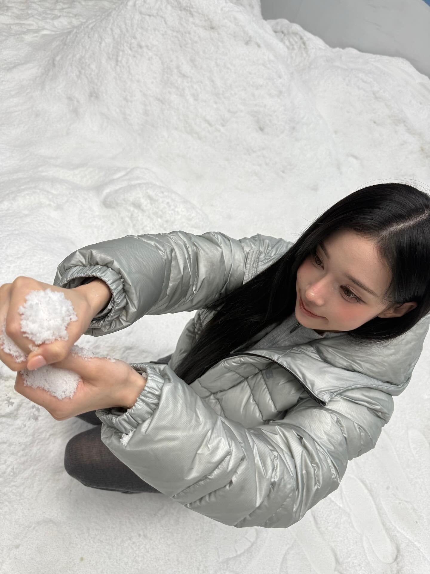 少量再入庫。。！！☆aespa ウィンター 着用！！【NEW BALANCE】UNI