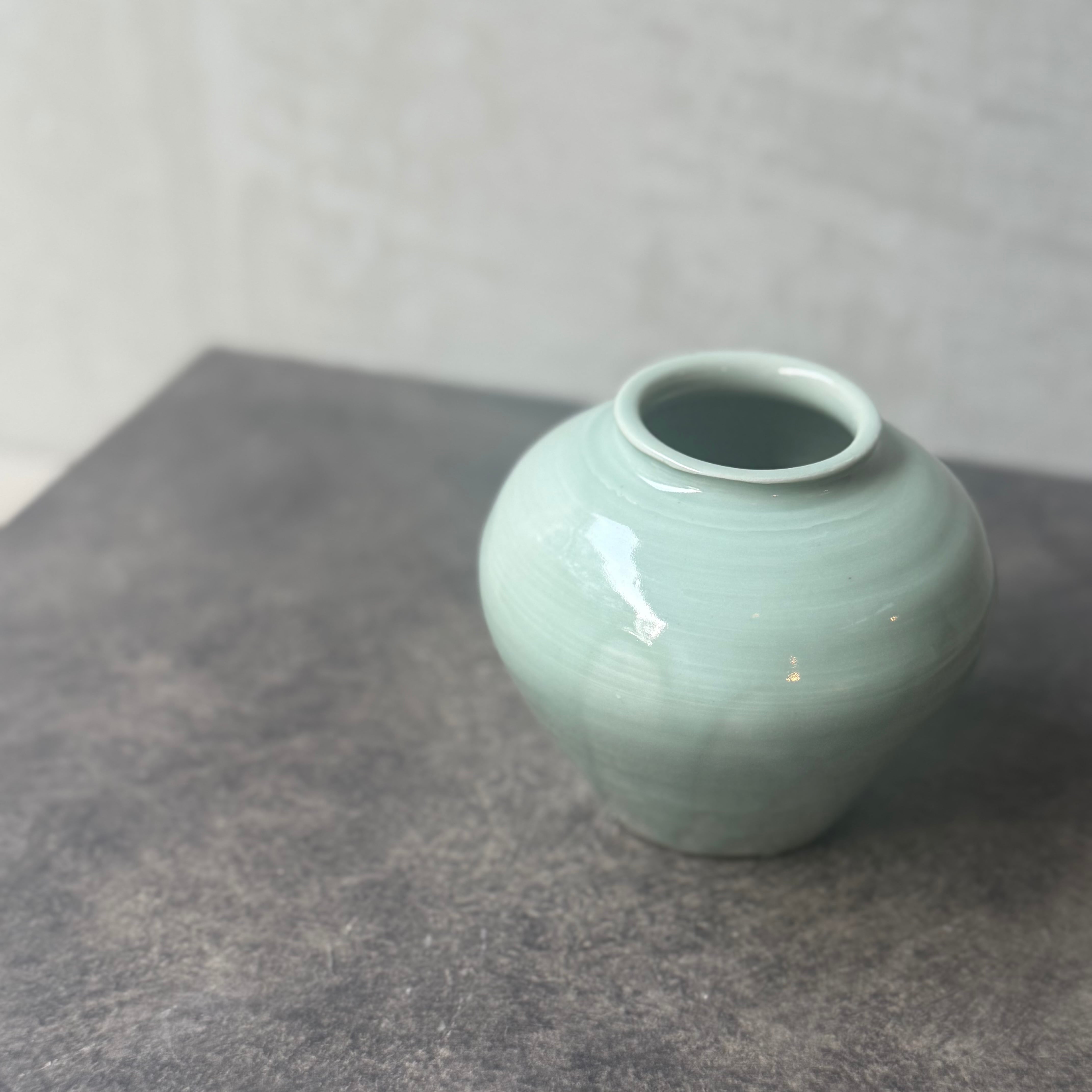 清水善行 青磁小坪壺 | gallery 一白