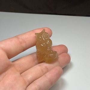 2.可愛いふくろう・フローライト