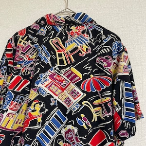 ユーロ　総柄シャツ
