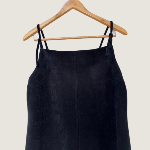 【ベロア】ストラップ調整可能 キャミソールワンピース｜黒 / ブラック｜画像2