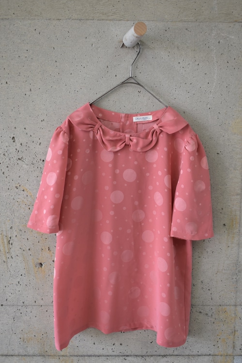 Bubble-patterned blouse