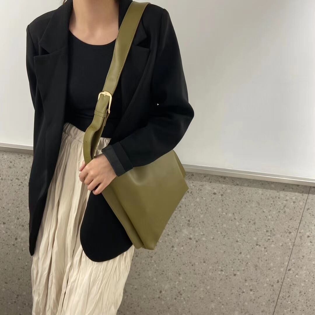 太ストラップ　カラーバッグ　AS119-8021