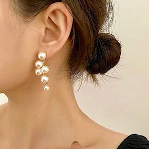 6-Link Artificial-Pearl Grape Pierce