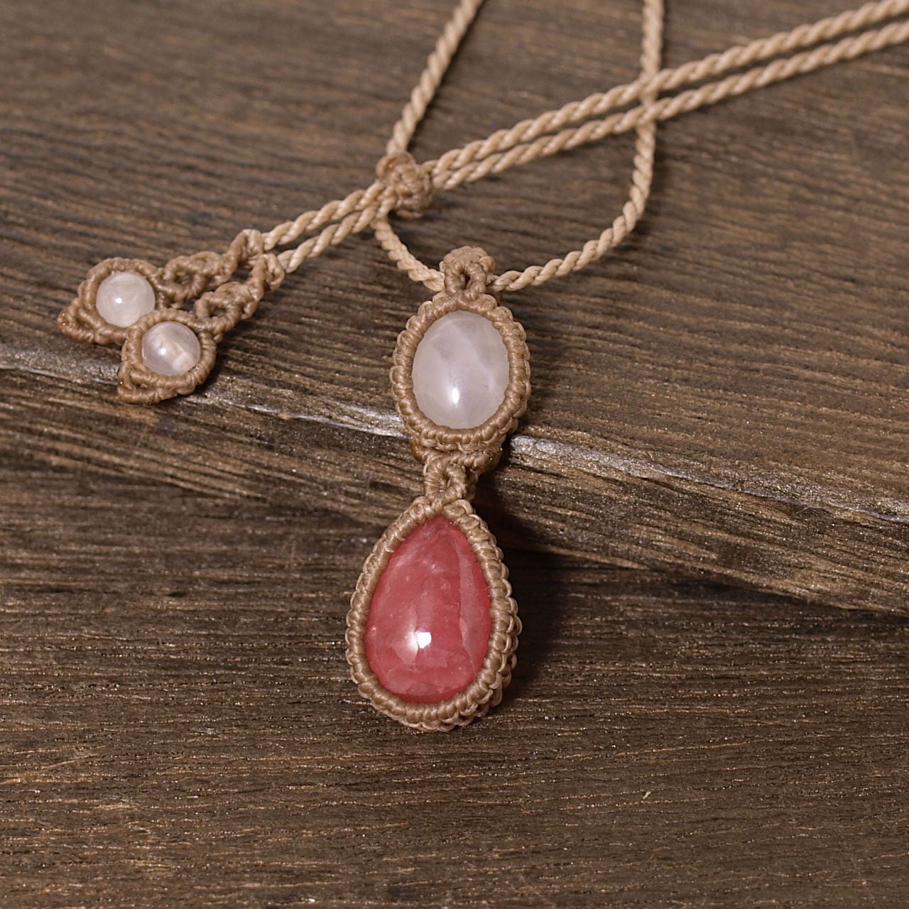 インカローズ(ロードクロサイト) マクラメネックレス インカローズ（ロードクロサイト）・ターコイズ（チベット産