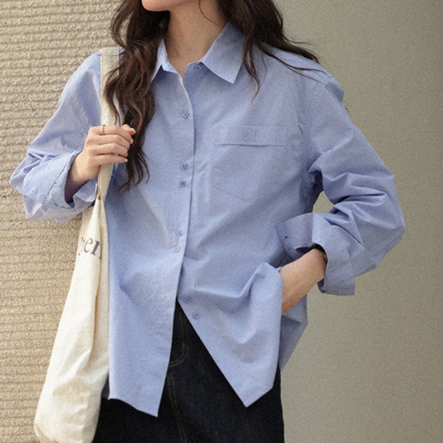 ダブルボタンイニシャルエンブロイダリーパッチポケットシャツ　A02088