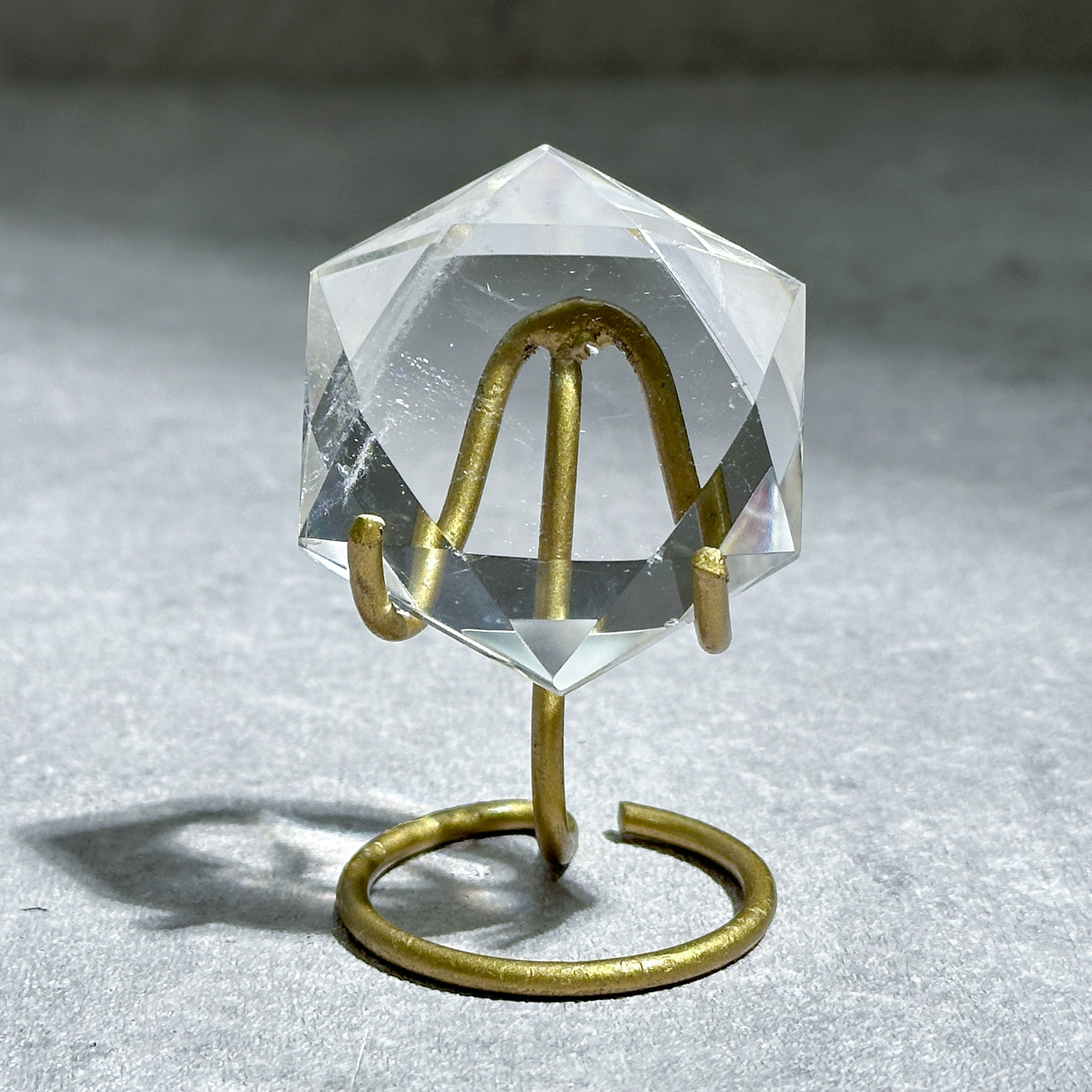 透明感◎台座付き【高品質】ミナスジェライス産ヘキサグラム×ヘキサゴン(神聖幾何学)クリアクォーツ 六芒星カット22◇Clear Quartz hexagram◇天然石・鉱物・パワーストーン