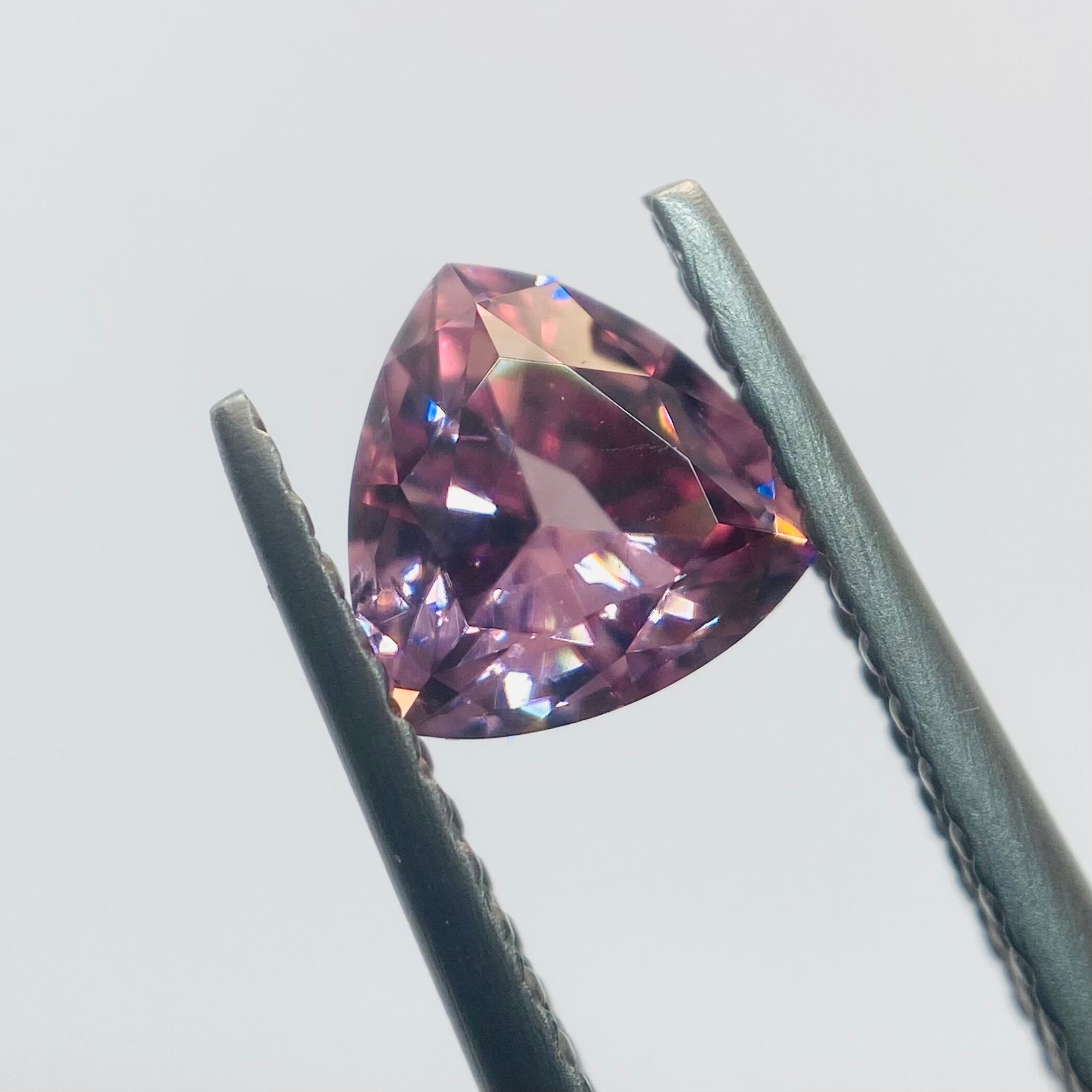 美カットキランキランなマラヤガーネット