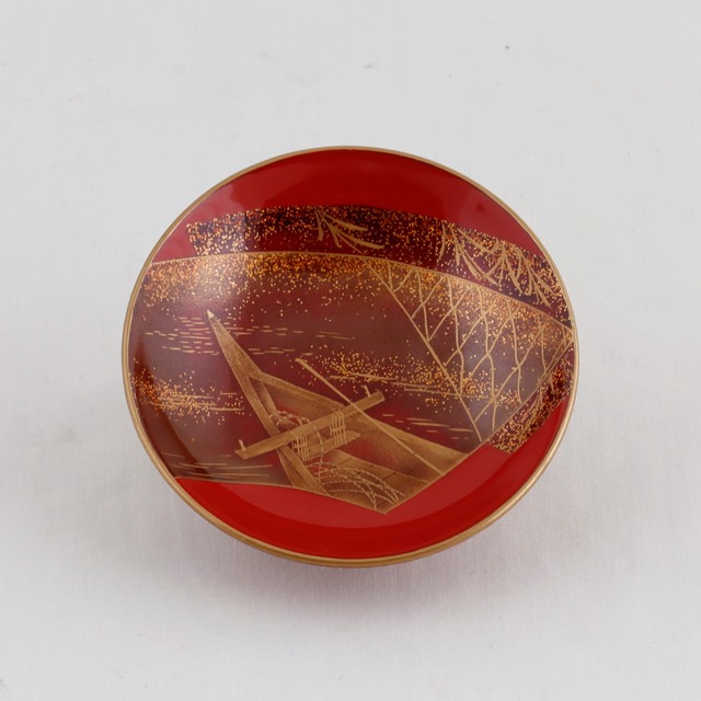 122  輪島塗／屠蘇器／胴張形／扇面曳舟蒔絵