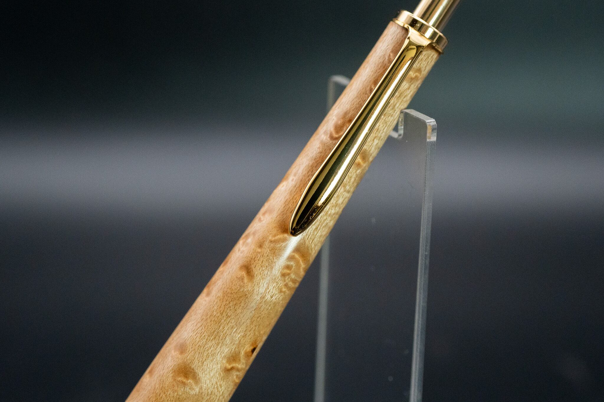 【英女王の愛した銘木】バーズアイメープル gold MP