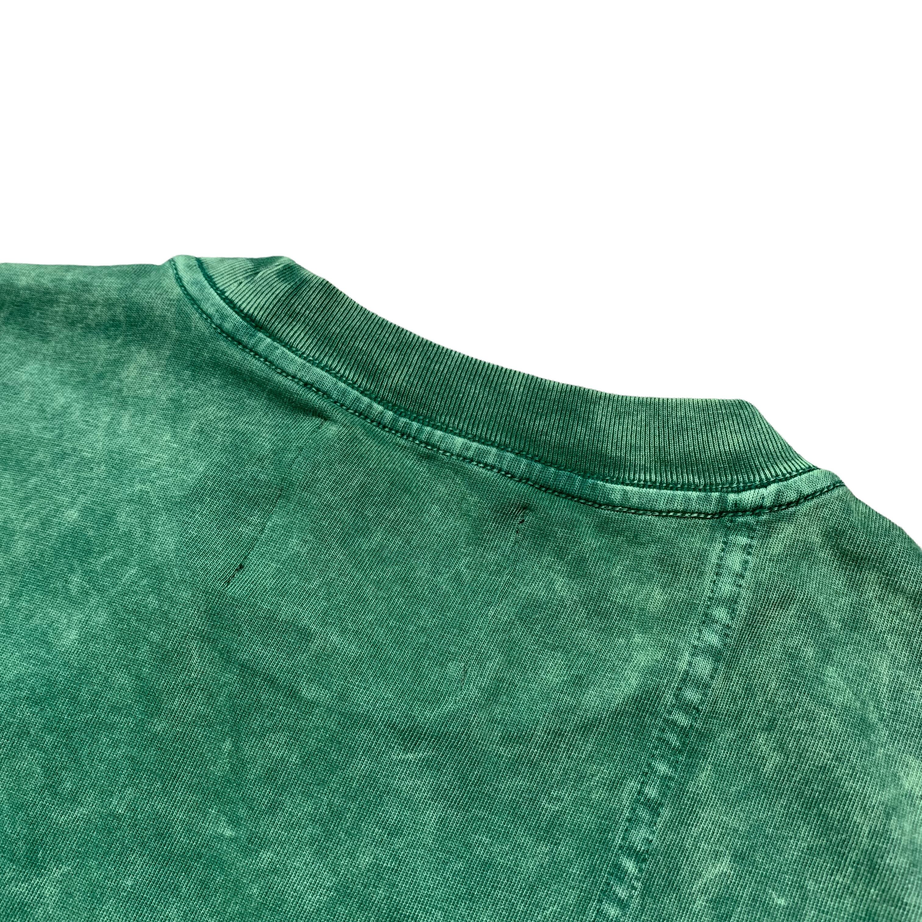 UNKNOWN LONDON】GREEN WASHED SELF CRACKED ARABIC LOGO TEE | PARX.