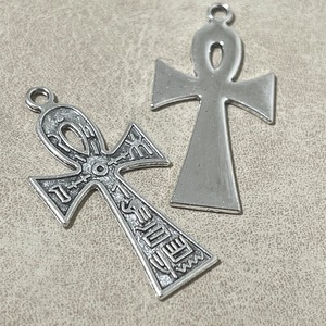 【2個】レトロクロスチャーム/十字架/宗教/アンティークシルバー
