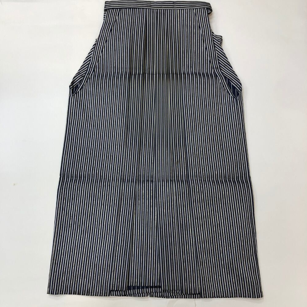 袴 行灯袴 男袴 紐下丈88cm L size 男性用袴 成人式袴 紺 銀 グレー 縞 中古 6351