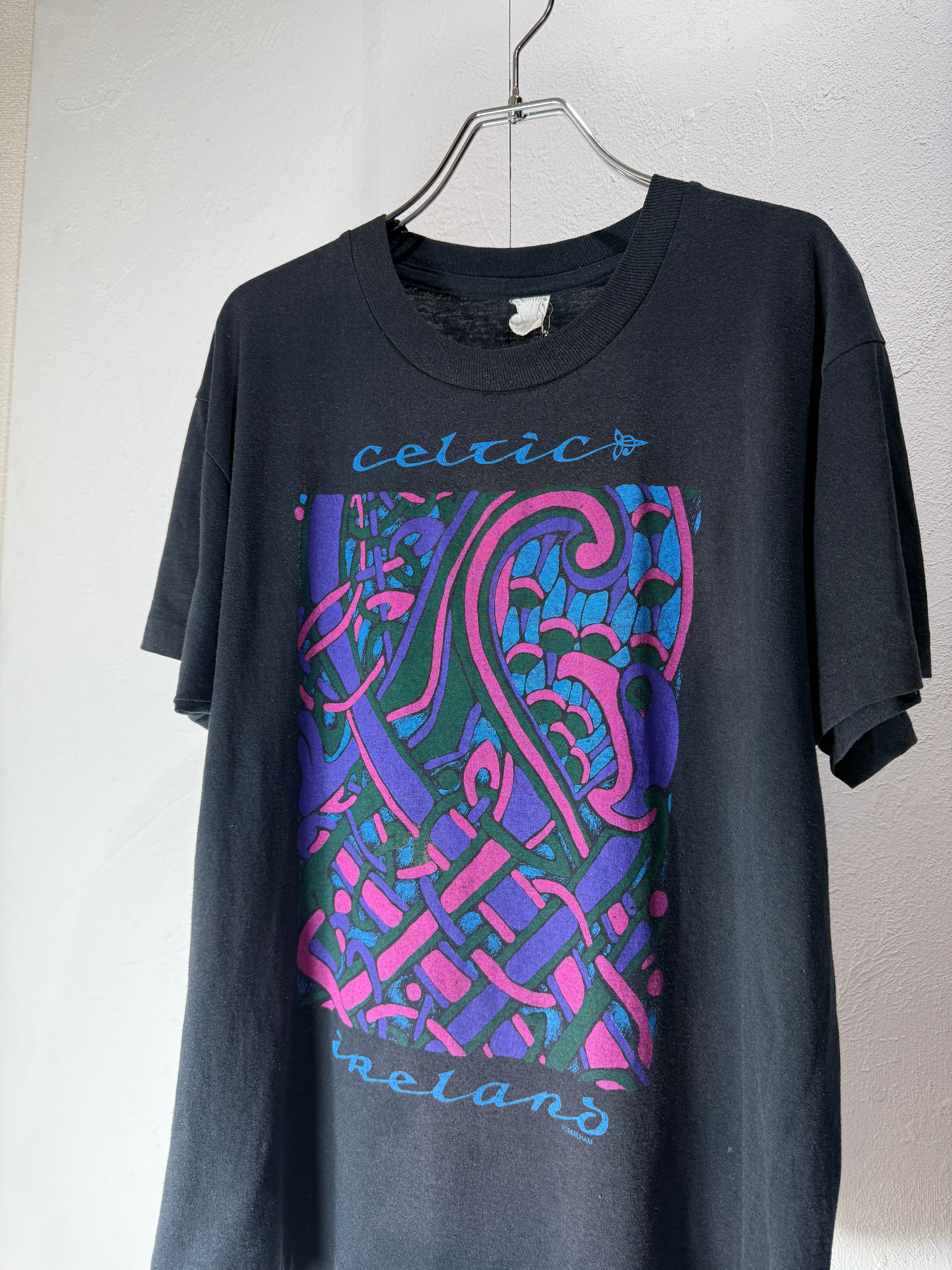 90’s “Celtic Ireland” Bird Motif Art T-shirt