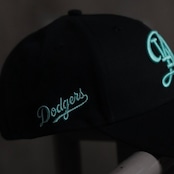 【gifthat別注】NEW ERA 940/9FORTY ロサンゼルス・ドジャースCITY CONNECT BLACK SEAGLASS