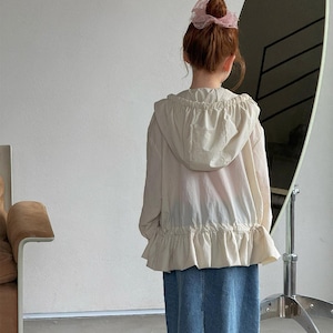 春薄手フリルジャケット