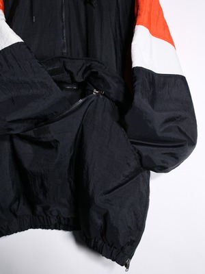 "Majestic" front and back 刺繍 design over silhouette anorak parka